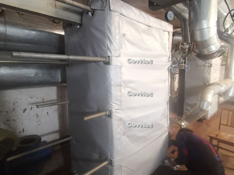 板式<a href=http://m.jsyhl.cn/e/tags/?tagname=%E6%8D%A2%E7%83%AD%E5%99%A8%E4%BF%9D%E6%B8%A9 target=_blank class=infotextkey>換熱器保溫</a>,<a href=http://m.jsyhl.cn/e/tags/?tagname=%E5%8F%AF%E6%8B%86%E5%8D%B8%E4%BF%9D%E6%B8%A9%E5%A5%97 target=_blank class=infotextkey>可拆卸<a href=http://m.jsyhl.cn/e/tags/?tagname=%E4%BF%9D%E6%B8%A9%E5%A5%97 target=_blank class=infotextkey>保溫套</a></a>